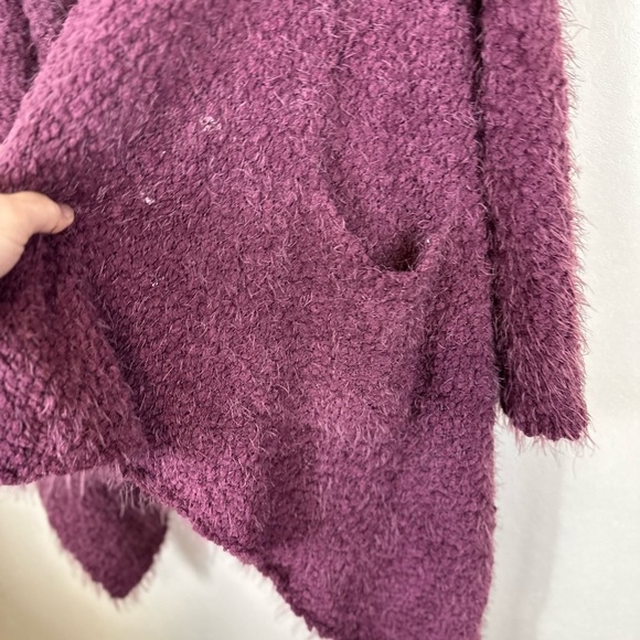 Size small. Approximately 23p2p. 33length.  Oversized. Cardigan.  Thick. Soft - Picture 3 of 8